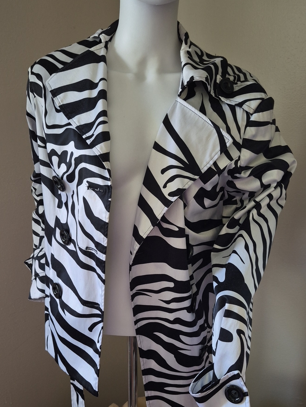 Elena SOLANO Black and White Women's Jacket full Sleevees
